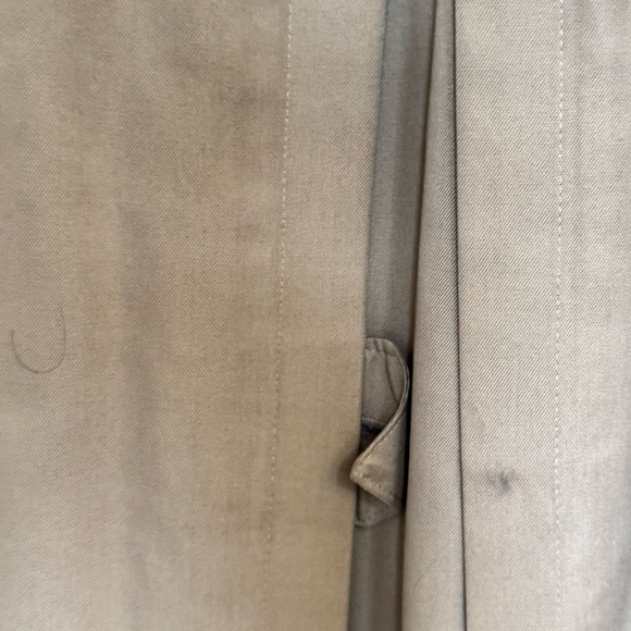 Burberry Men’s Vintage Trench Coat - size medium- great condition- authentic - Picture 8 of 16